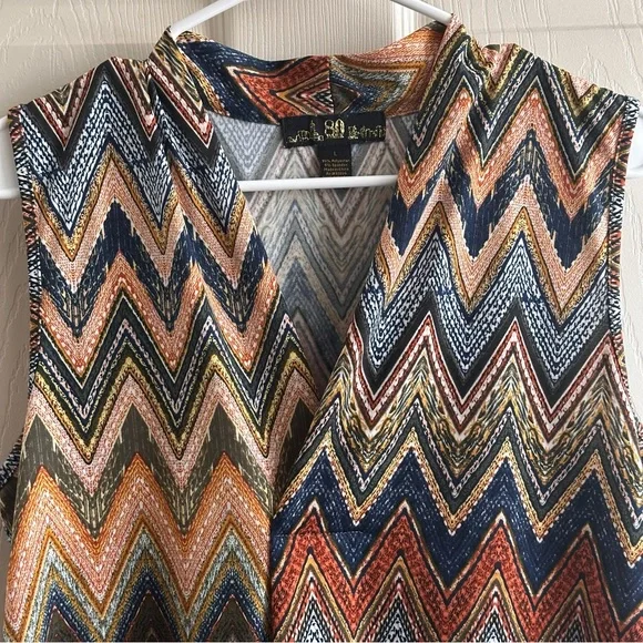 80 Park Zigzag Patterned Boho Sleeveless Blouse Women’s Size Large - Picture 3 of 4